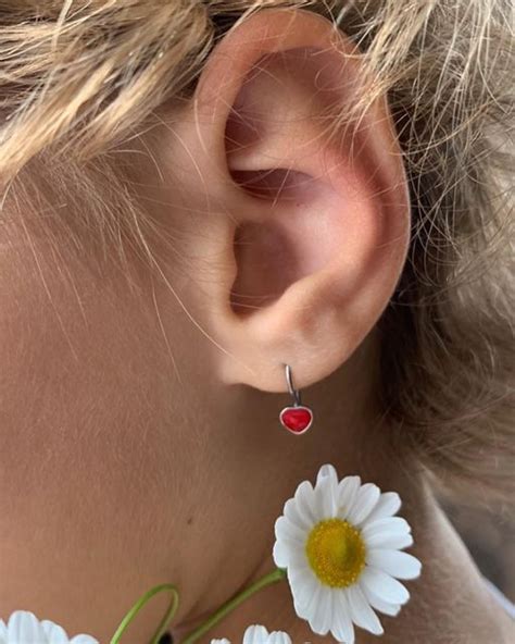Сережки Підвіски Браслети поширює допис в Instagram: «Дитячі сережки зі ...