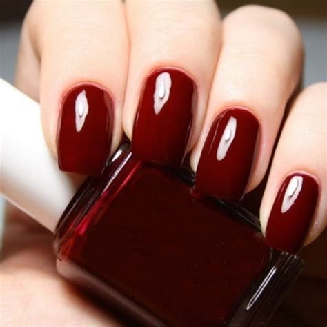 SLFMag - Fall & Winter classic manicure: Maroon & Burgundy...