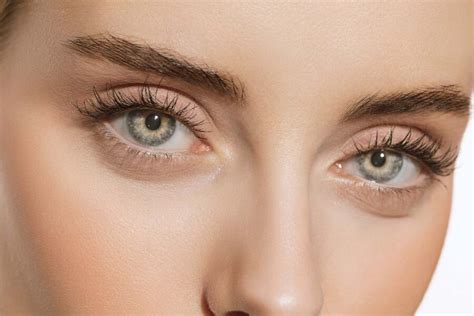 how to fix drooping eyelids