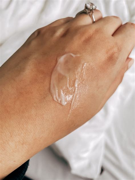 Review: Chanel Hand Cream (La Crème Main) - Sabrina Shares