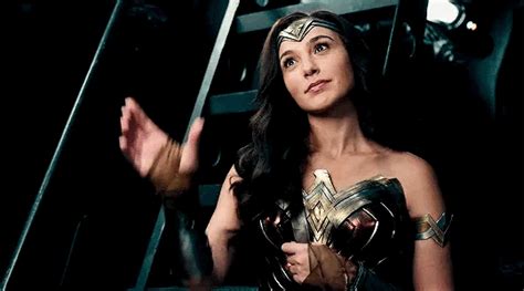 - Comics | Gal gadot wonder woman, Wonder woman movie, Gal gadot