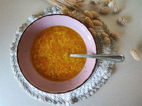 Korenčkova juha z zdrobom (milijonska juha) - mojpogled.com