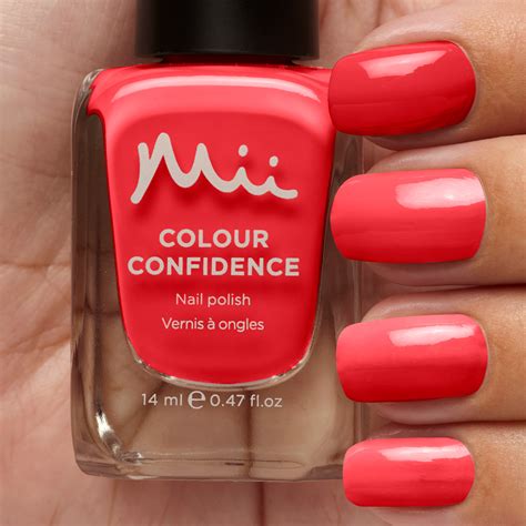 Coral Beach Colour Confidence Nail Polish | Fast-Drying