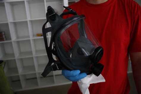 Vollmaske Atemschutzmaske prüfen und reinigen | security@work