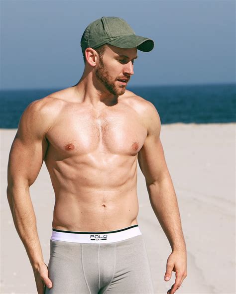 Training with Ron - Pics by Anton Lapidus - Fashionably Male