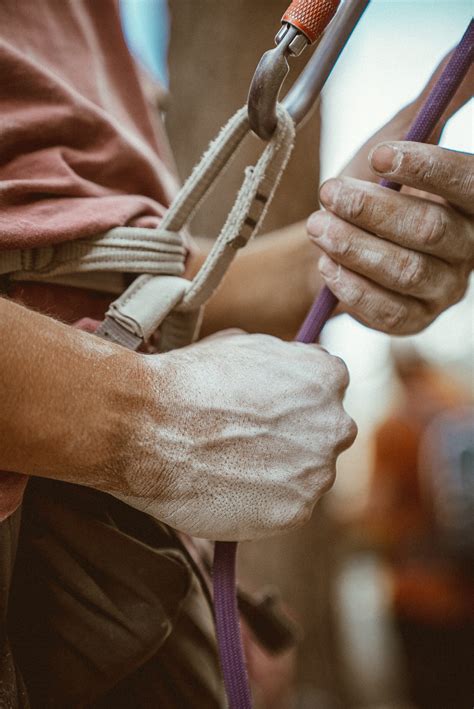 What's The Concept Of "dyno" In Climbing? - Climb Explorers