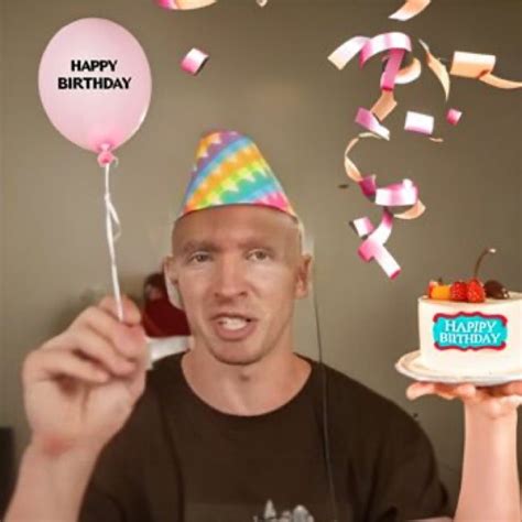 Albert (flamingo) in 2024 | Albert/flamingo, Funny flamingo, Flamingo