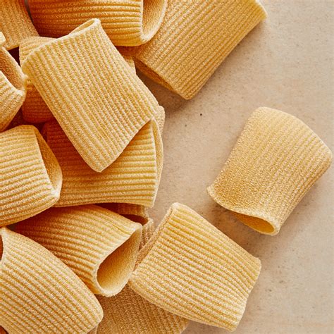 Why Does Spinach Make My Teeth Feel Weird? | Epicurious