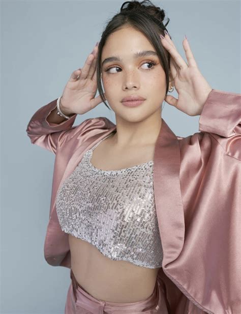 Get your Shawtout from Criza Taa