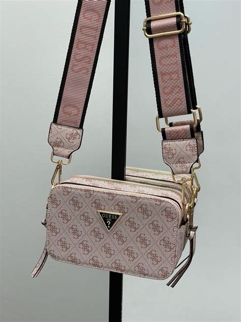 Сумка guess — цена 1650 грн в каталоге Кросс-боди Купить аксессуары по ...