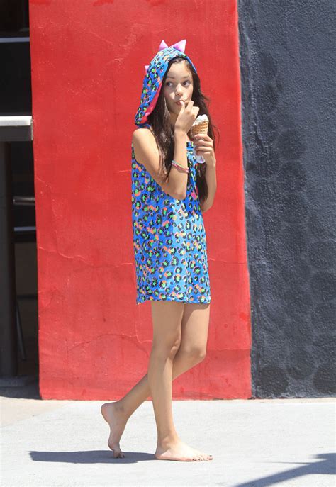 Aug 30 | Out in Manhattan Beach - 012 - Jenna Ortega World - Photo Gallery