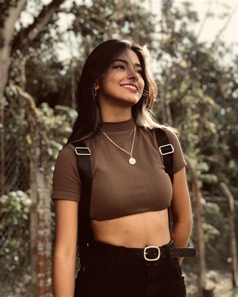 Andrea González | Posando la cicatriz 💚⚡️🌿 🥝 | Instagram