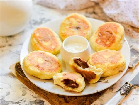 Сырники с бананом и шоколадной начинкой