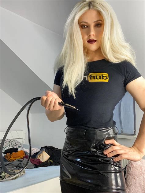 My dominant look 😏😊 : crossdressing