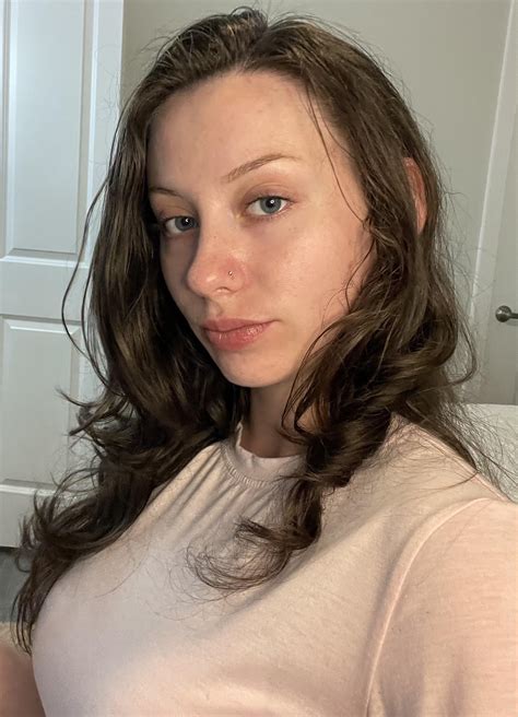 Working out & being sexy : r/SFWNextDoorGirls