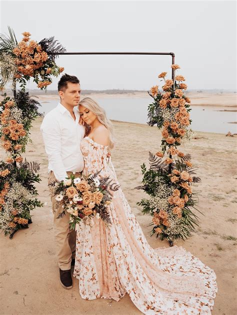 A-line Sweetheart Long Sleeve Wedding Dresses Flower Lace Rustic Weddi