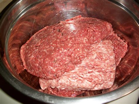 How Long Can Raw Hamburger Stay In The Fridge?