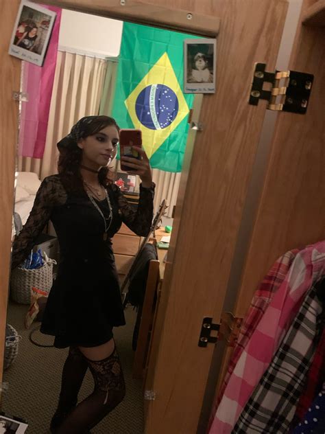 That one goth lesbian — who the hell is in charge of the Ukraine...