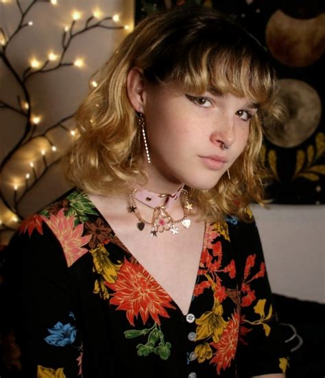 WereWaffle 🏳️‍⚧️ on Twitter: "All i see in this picture is a pretty