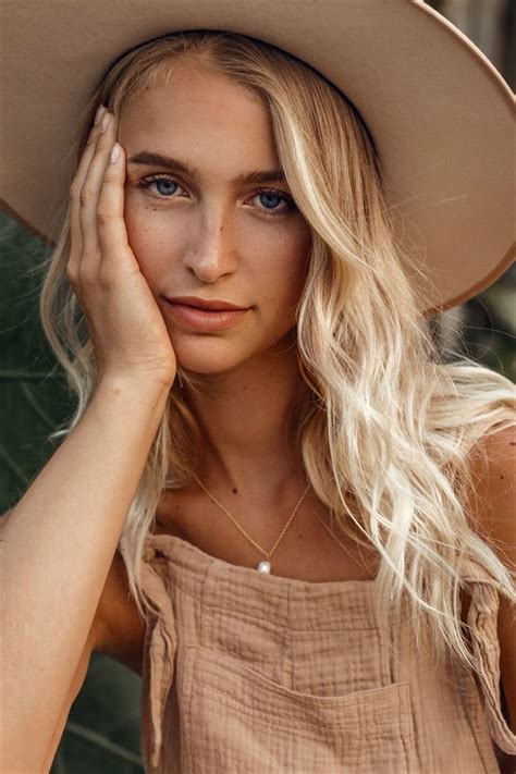 Lilly Lüeße | Model Management