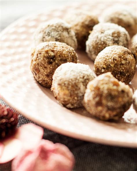 ВКУСНИ И ЛЕСНИ СУРОВИ БОНБОНИ | Food, Desserts, Cookies