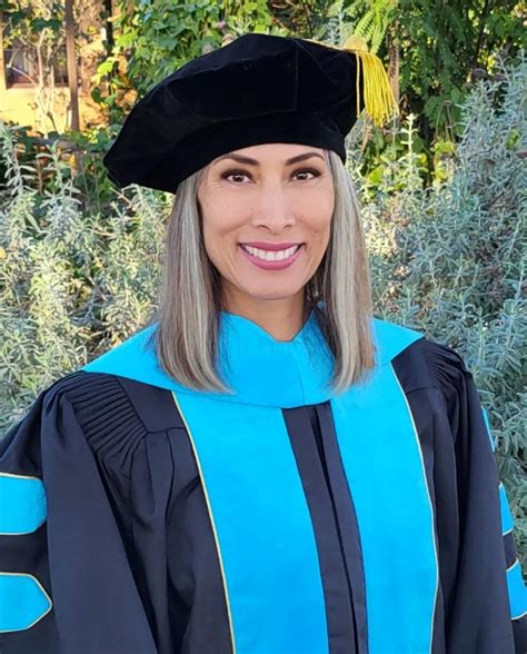 Meet Nina Cash, a Sports Illustrated rookie model at 57: the retired