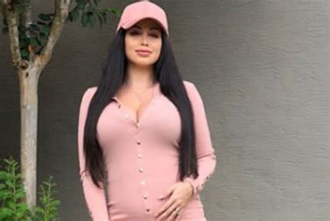 Paola Mayfield - Bio, Net Worth, Salary Age, Height, Weight, Wiki ...