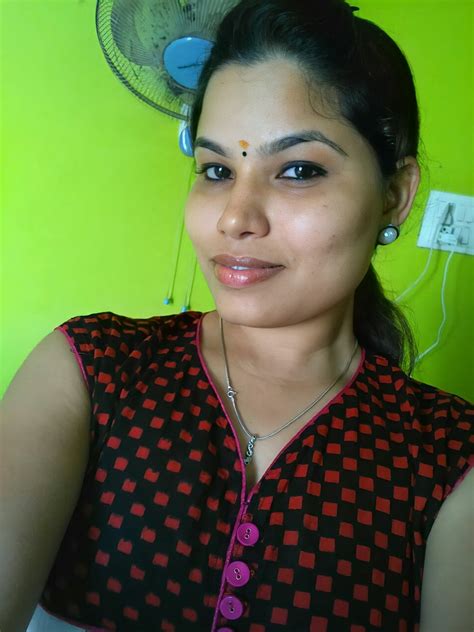 Tamil aunty full nude video link in comment box | Scrolller