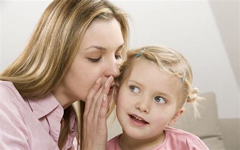 Divorcing parents turn to 'brainwashing' children in custody battles