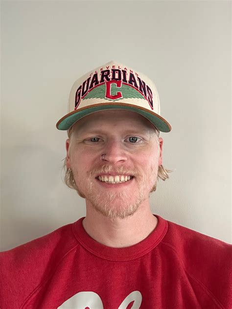 Browns sign QB Tyler Huntley as Kenny Pickett, Dillon Gabriel recover