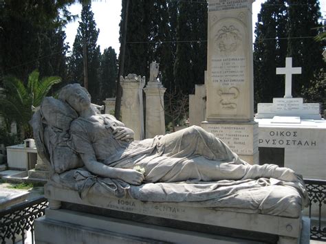 The sleeping girl by Chalepas - Η κοιμωμένη του Χαλεπά Photo from Mets ...