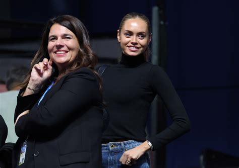 Laila Hasanovic a Vienna con i genitori di Sinner: i sorrisi fanno