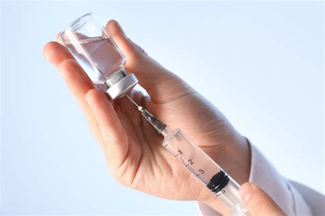 Gradient Separation of Morphine and Metabolites on ACQUITY UPLC BEH
