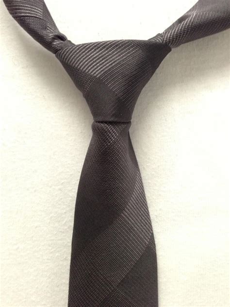 how to fix neck tie
