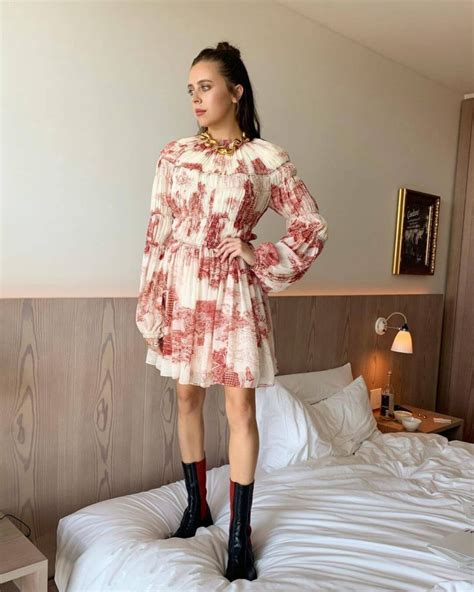 Bel Powley - Outfits, Style, & Looks - K4 Fashion