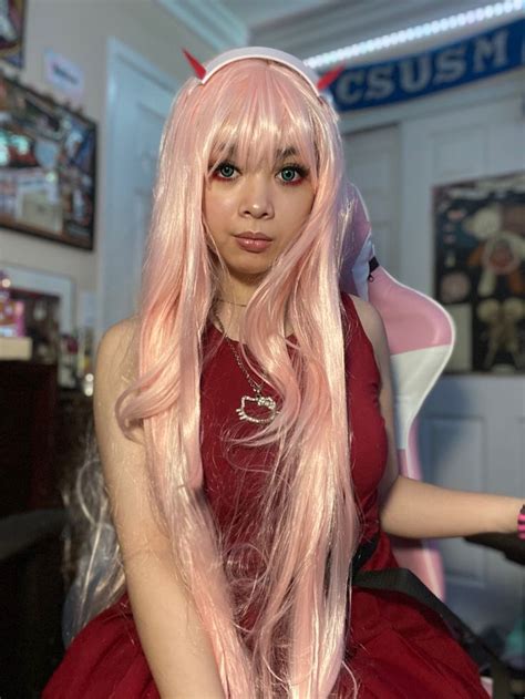 Zero Two cosplay | Zero two cosplay, Cosplay, Zero two