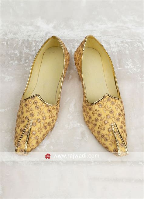 Zari Work Art silk Mojari For Marriage