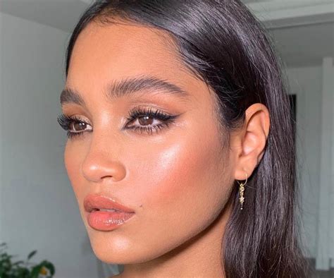 Tips for the Perfect Fox Eyeliner — Cosmetics List