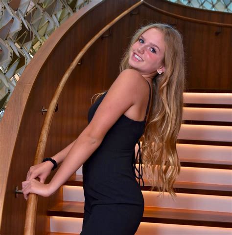 Meet Nicole Dini | Young Business Owner & Entrepreneur - SHOUTOUT MIAMI