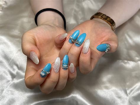 bijou nails