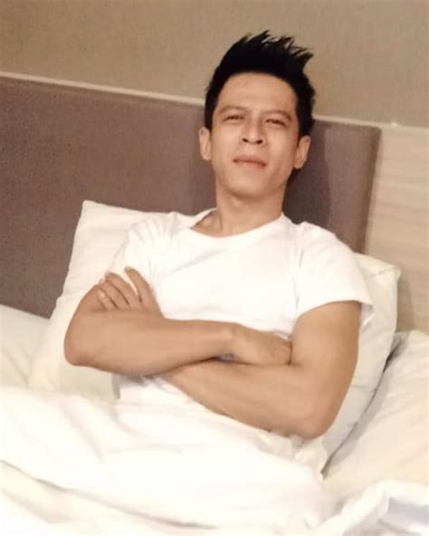 aris munandar   viral resembling ariel noah