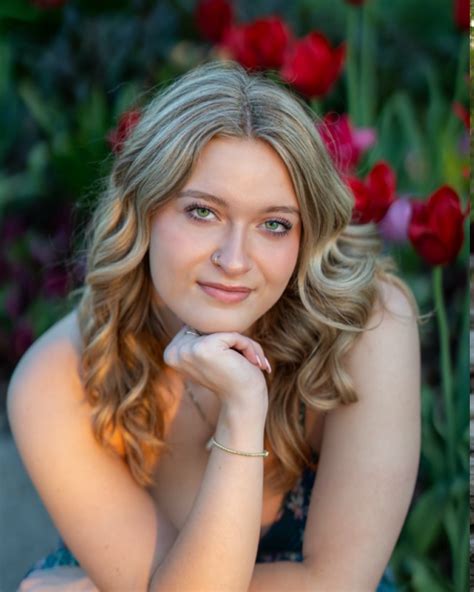 Mallory | Southern Illinois photographer (@tesphormedia) • Instagram