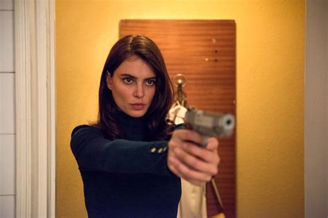 Catrinel Marlon Nude