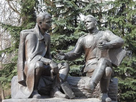Памятник Александру Твардовскому и Василию Теркину в Смоленске (Россия ...