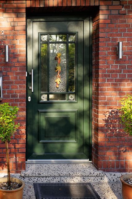 Pros and Cons of Keyless Door Locks | Colorado Security Products