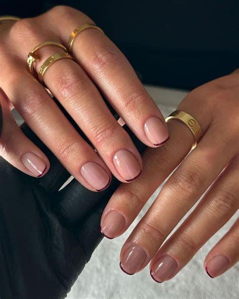 Tendencias de uñas cortas que veremos esta primavera 2024