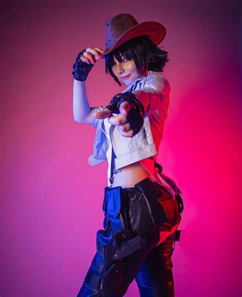 Devil May Cry 5 Lady cosplay by Sawaka : r/DevilMayCry