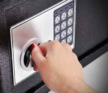 Что делать, если не открывается сейф - Lockservice.pro