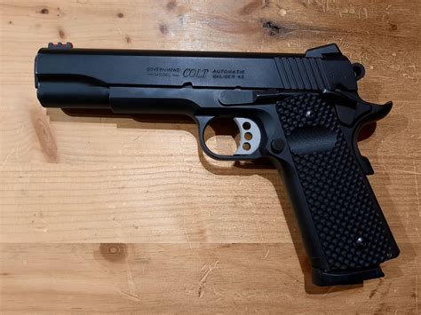 colt   acp colt series  government  classic kuhc