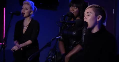 Miley Cyrus Goes Live For An Amazing Performance Of ‘Summertime Sadness ...